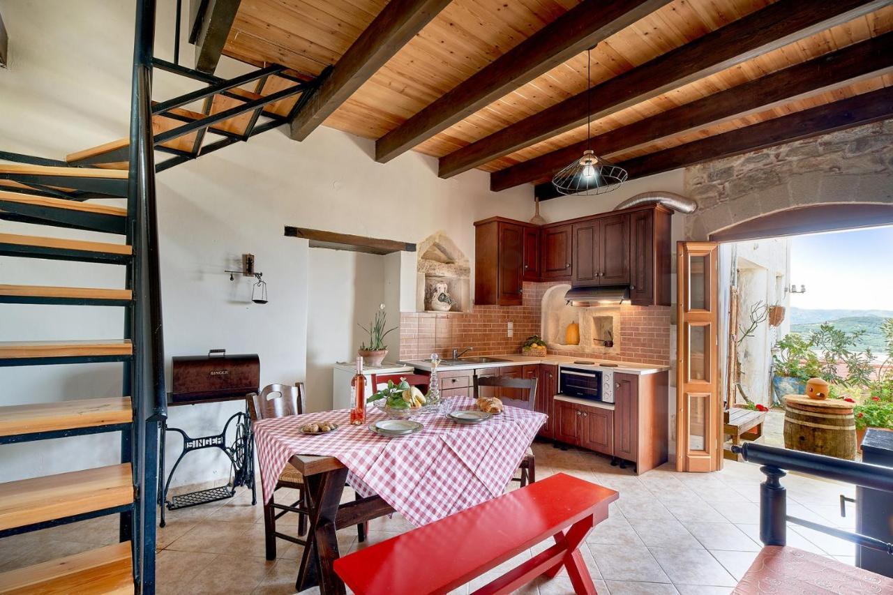 הוילה Maredhianá Vaggelis Little Stone House מראה חיצוני תמונה